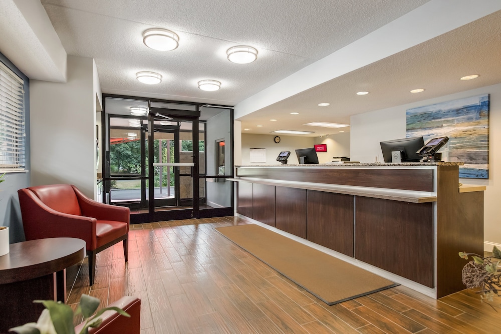HomeTowne Studios By Red Roof Princeton Ewing Lawrenceville - photo 3