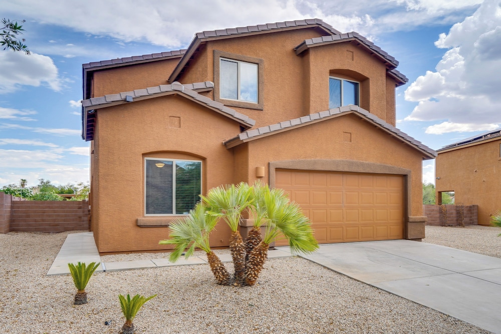 Tucson Getaway 7 Mi to Saguaro National Park in Tucson, United States