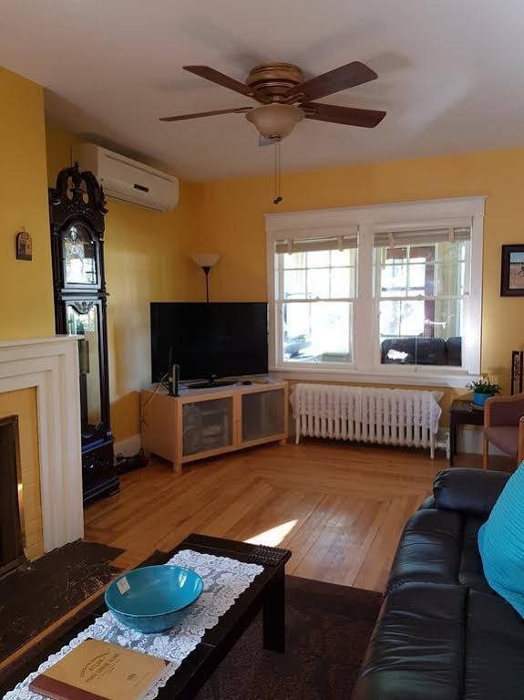 Small Town Bound B&B — Montague — photo 5