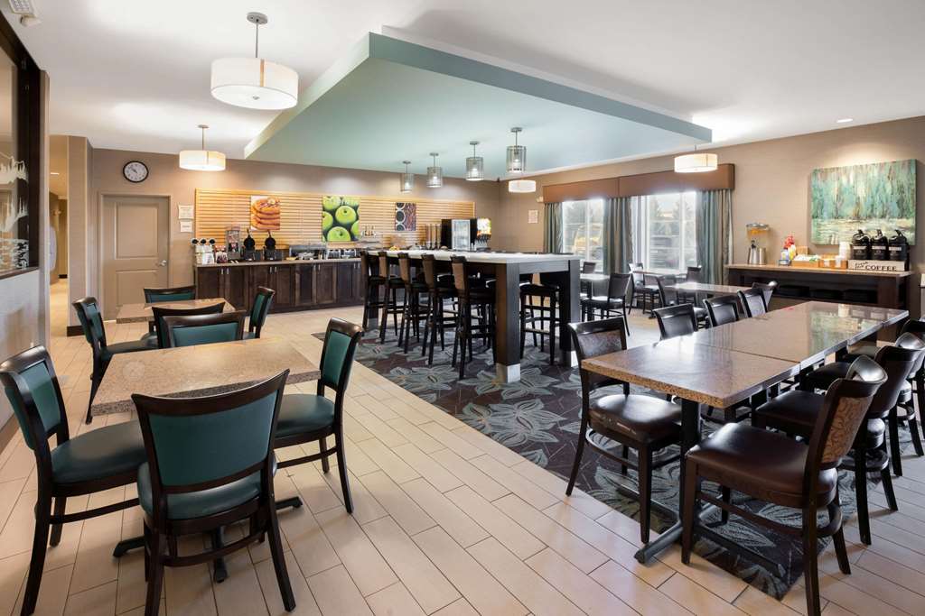 La Quinta Inn & Suites by Wyndham Bellingham - photo 67