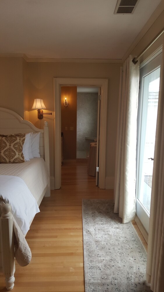 The Wanderlust Hotel - photo 46