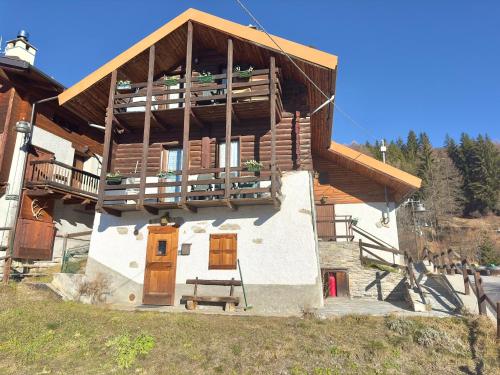 Chalet Con Vista Mozzafiato — 4-Star Luxury Hotel in Sestriere, Italy