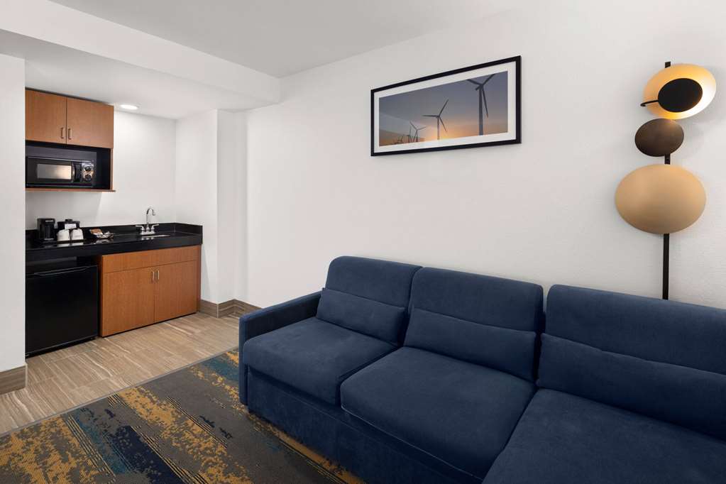 La Quinta Inn & Suites by Wyndham Kennewick - photo 53