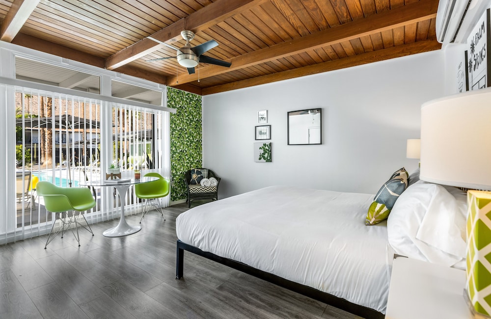 The Three Fifty Hotel - photo 18