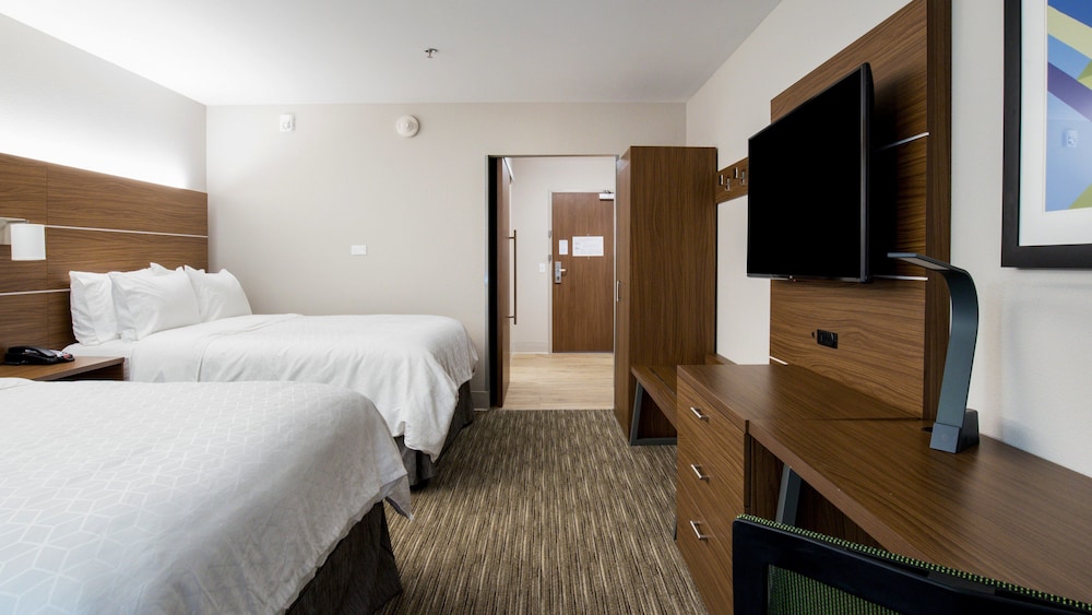 Holiday Inn Express & Suites Racine by IHG - photo 19