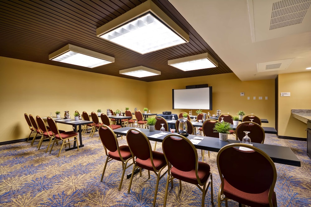 DoubleTree by Hilton Phoenix North - photo 55