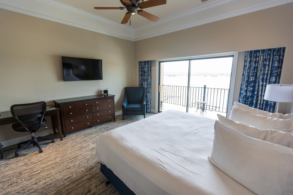 Camden on the Lake Resort & Spa - photo 11