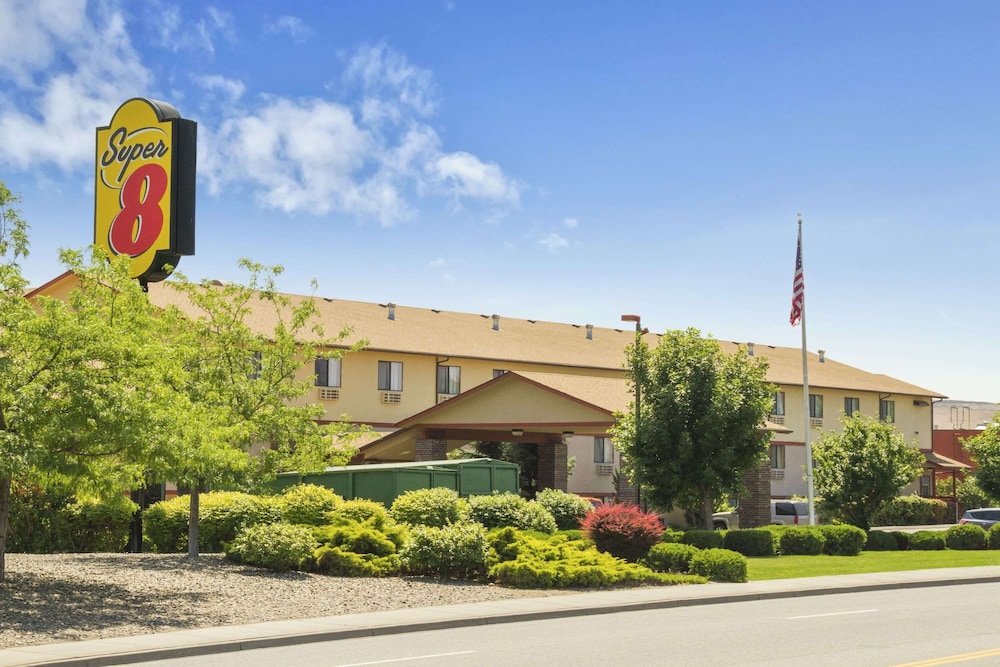 Super 8 by Wyndham Kennewick - featured photo