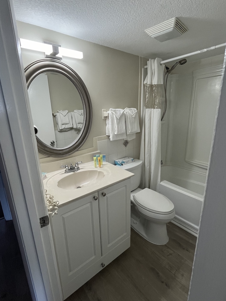Tropic Shores Resort - photo 6