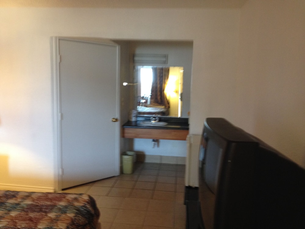 The Brooke Hotel - photo 15