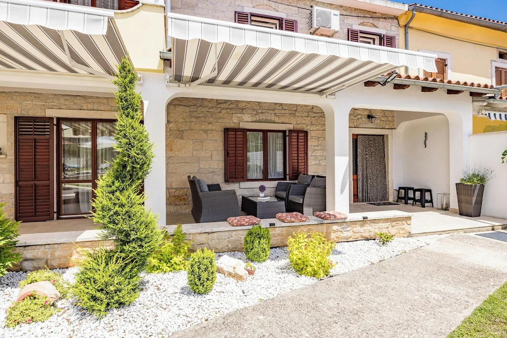 Villa Ancora With Private Pool — 4-Star Luxury Hotel in Marcana, Croatia