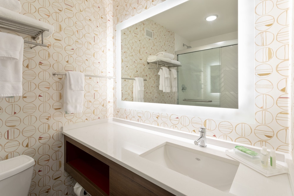 Holiday Inn Marquette by IHG - photo 20