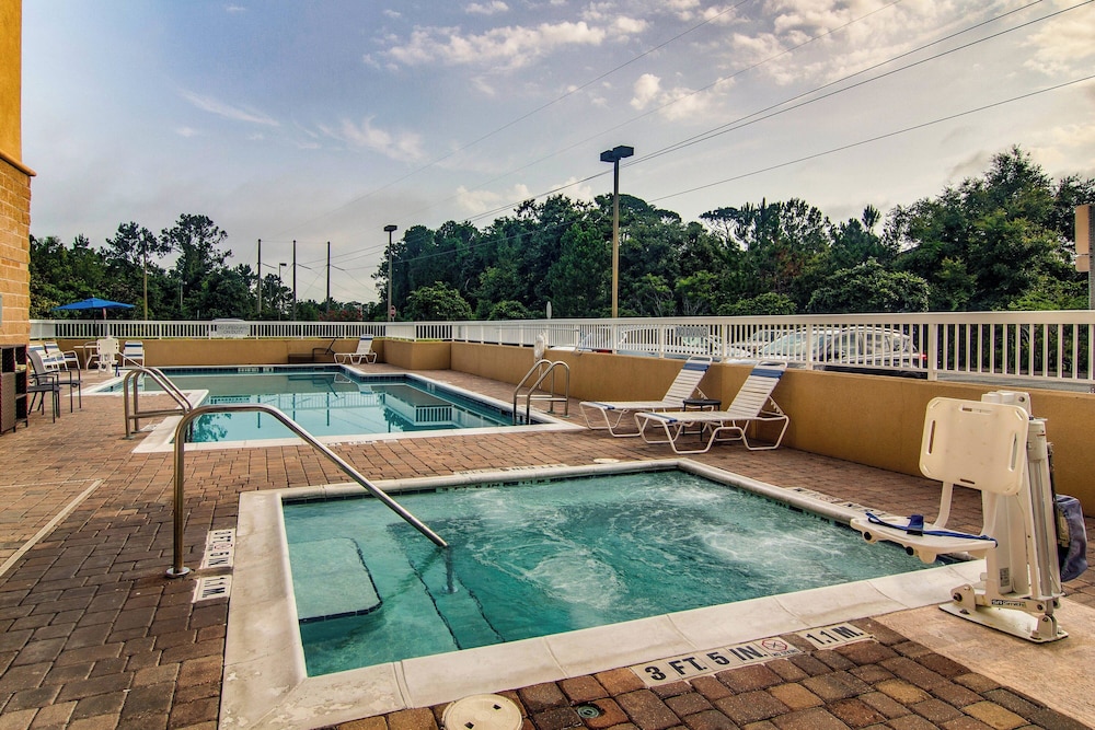 Fairfield Inn & Suites Palm Coast I 95 - photo 18