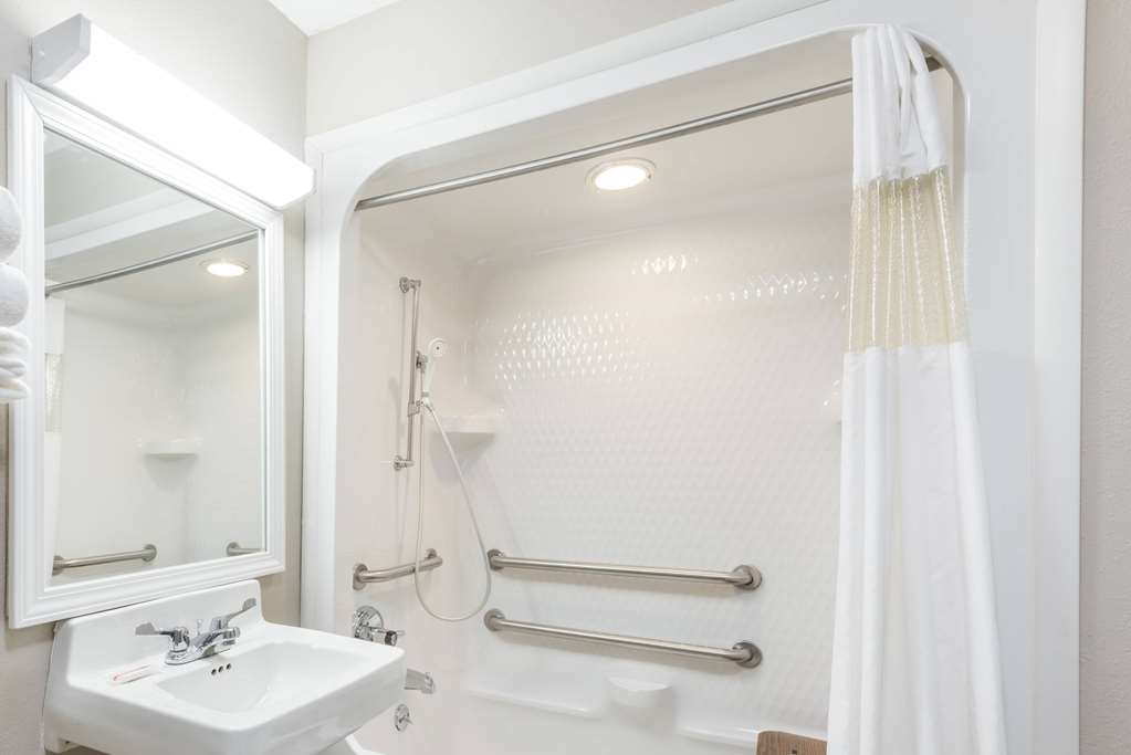 Baymont by Wyndham Cambridge - photo 7