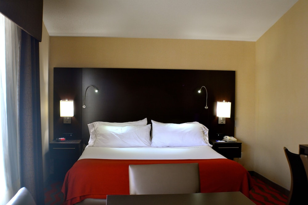 Holiday Inn Express Hotel & Suites Waterford by IHG - photo 14