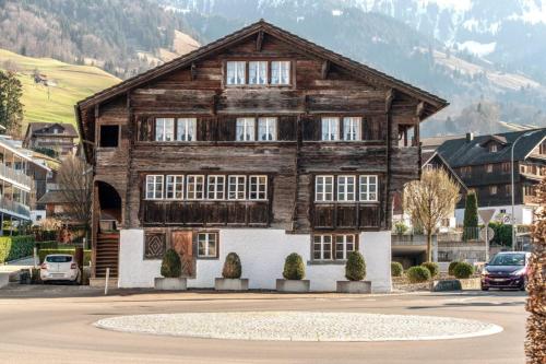 Farbhaus by Kreuz Sachseln — hotel in Sachseln