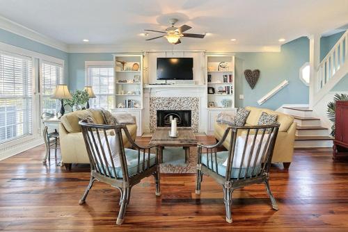 Bella Costa in Tybee Island, United States