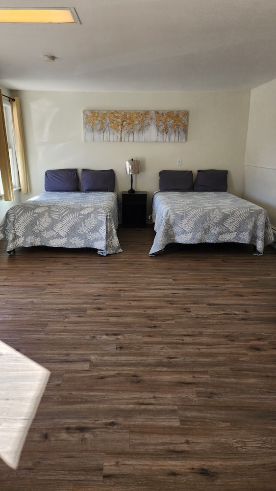 Golden Arrow Motel - photo 13