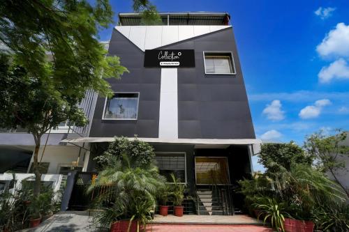 Collection O ISKCON Radha Govind Formerly Hotel Shivom in Indore, India