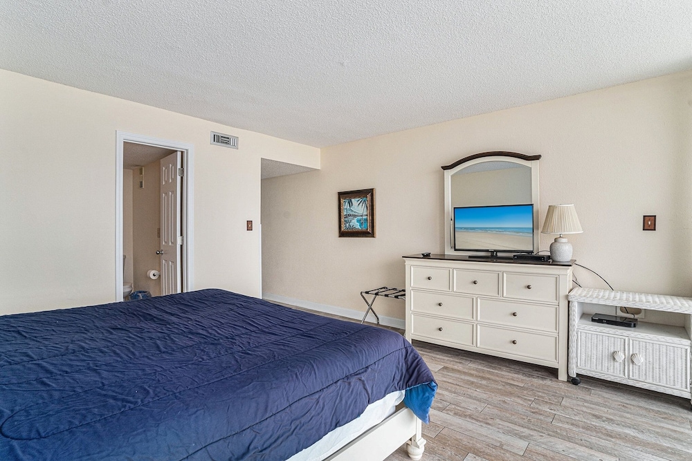 0412 Waters Edge Resort 3 Bedroom Condo by RedAwning - photo 3