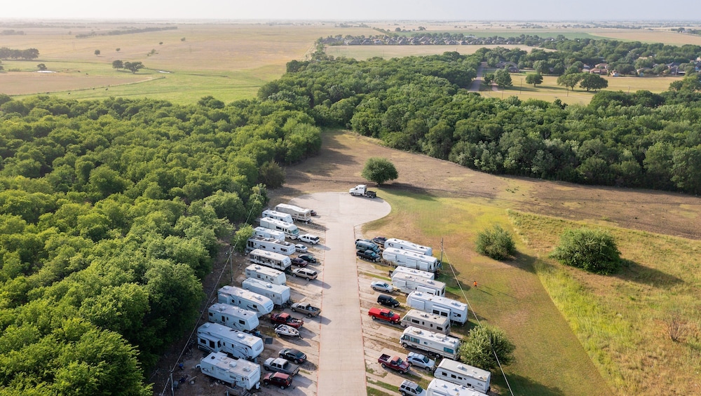 Atria Hotel and RV McGregor - photo 34