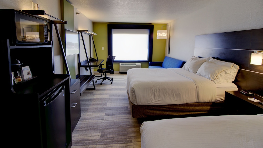 Holiday Inn Express & Suites Sioux Center an IHG Hotel - photo 4