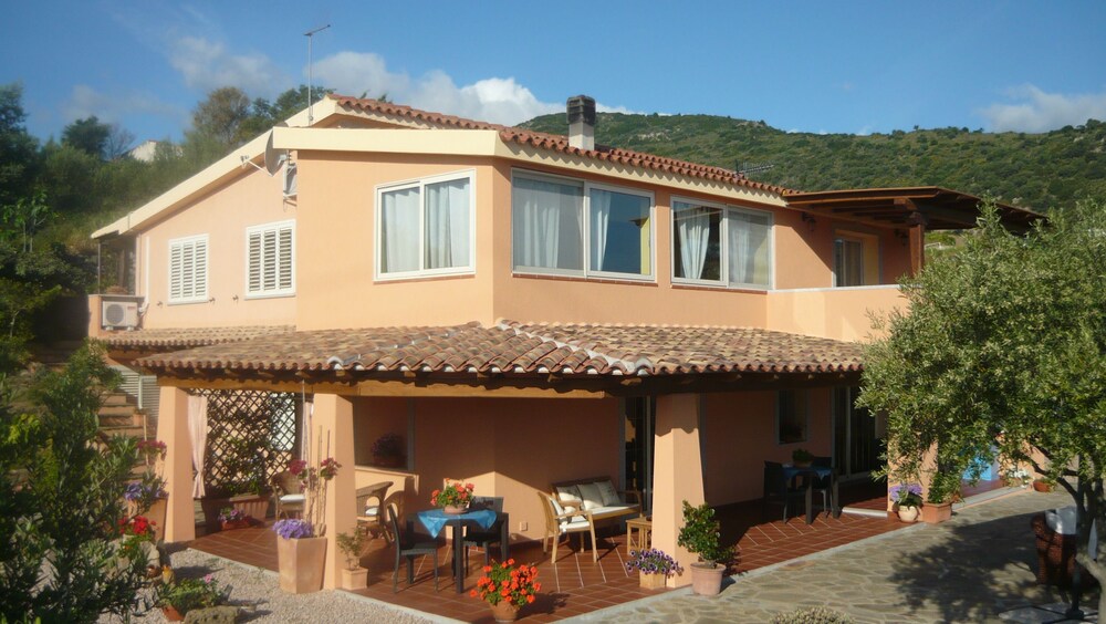 Li Muntigeddi — 4-Star Luxury Hotel in San Teodoro, Italy