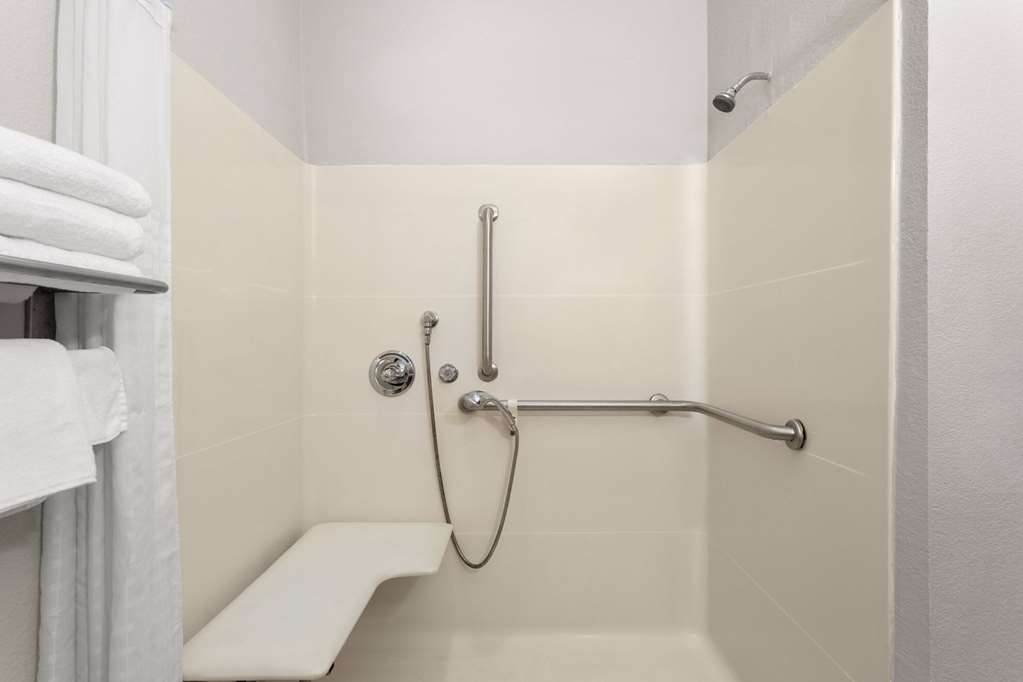 Microtel Inn & Suites by Wyndham Panama City - photo 28