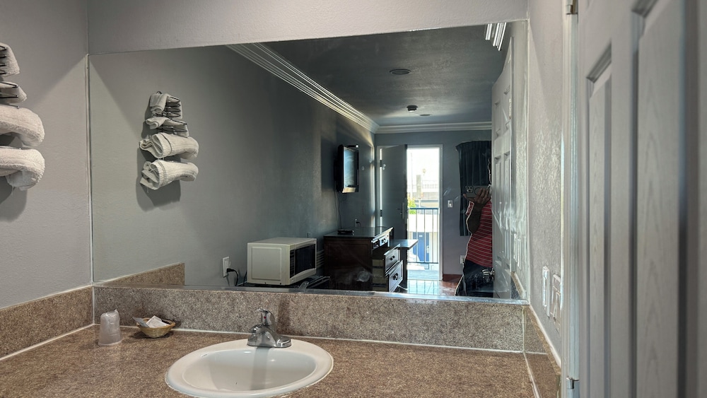 Hiland Motel - photo 6