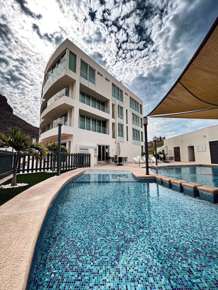 Suites Rubí Las Mejores vistas de San Carlos — 4-Star Luxury Hotel in San Carlos, Mexico