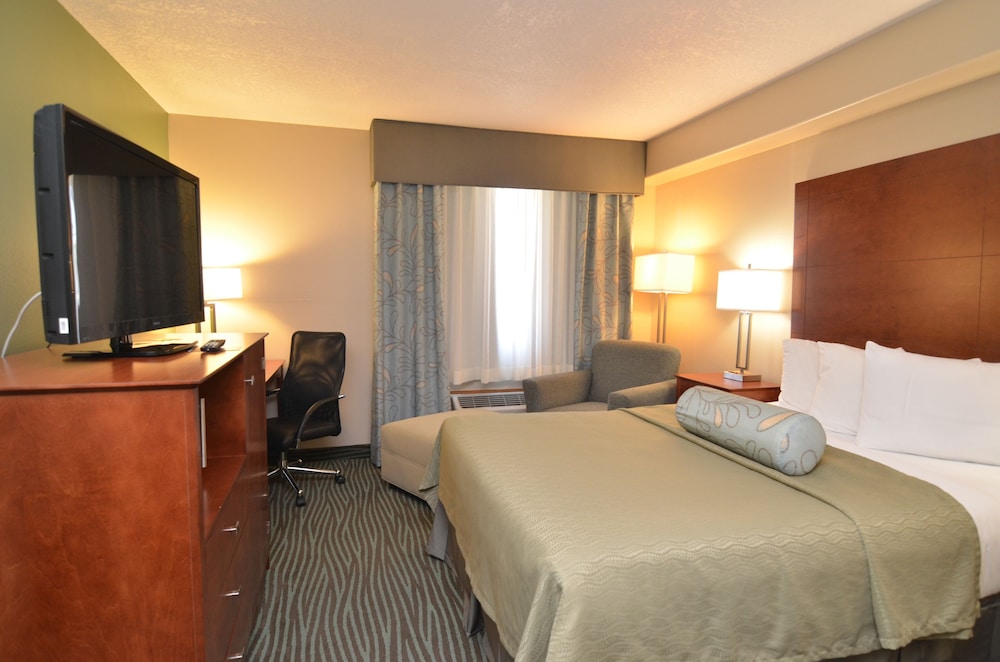 AmericInn by Wyndham Des Moines Airport - photo 12