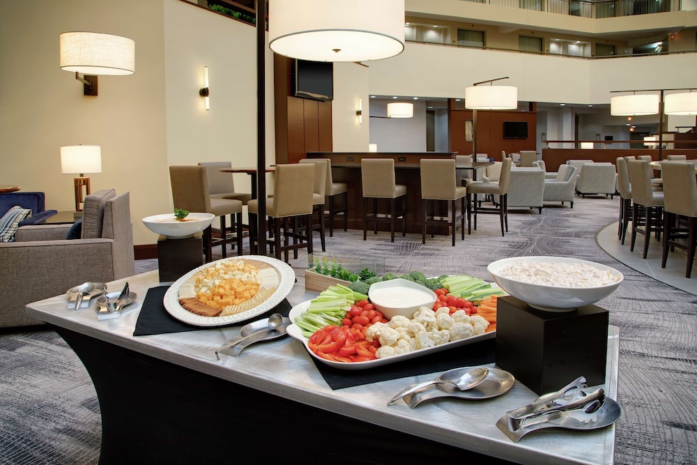 Embassy Suites by Hilton Detroit Troy Auburn Hills - photo 54