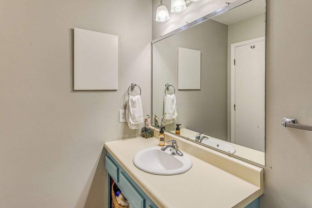 Walk To Myrtle Beach Condo with Resort Perks - photo 26