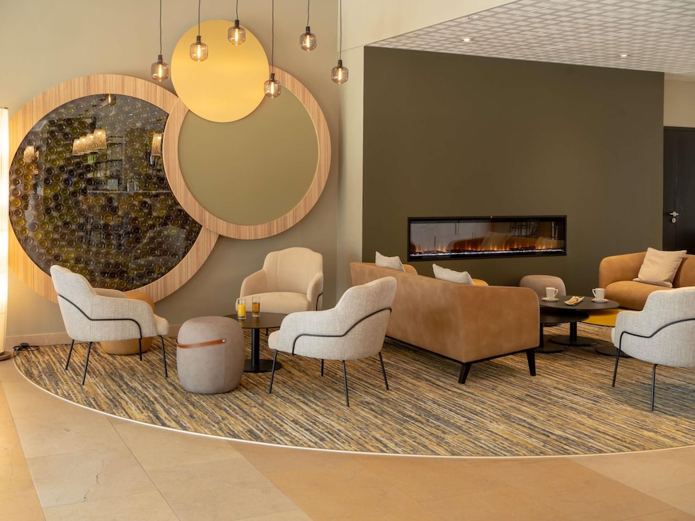 Hôtel Mercure Auxerre — 4-Star Luxury Hotel in Appoigny, France