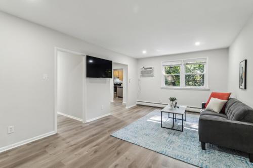 Pine Brook 118 I Modern Corporate 2bd I Parking — 4-Star Luxury Hotel in Newark, United States