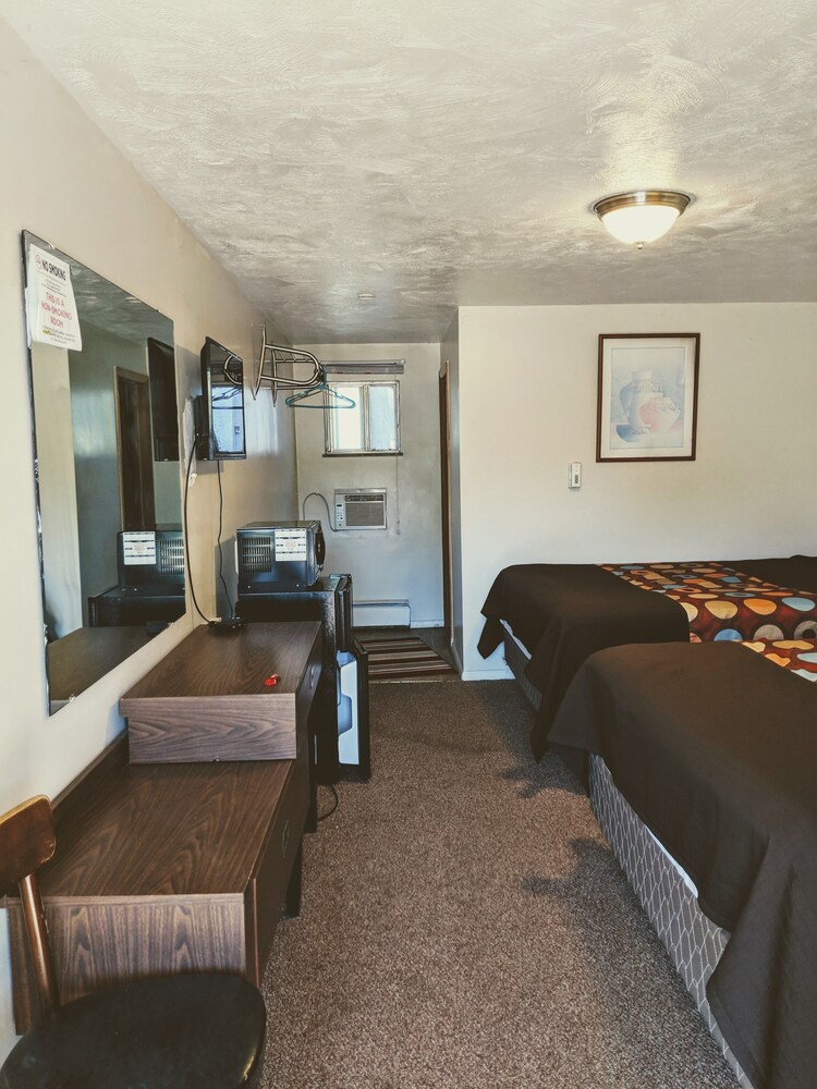 In Town Inn - photo 8