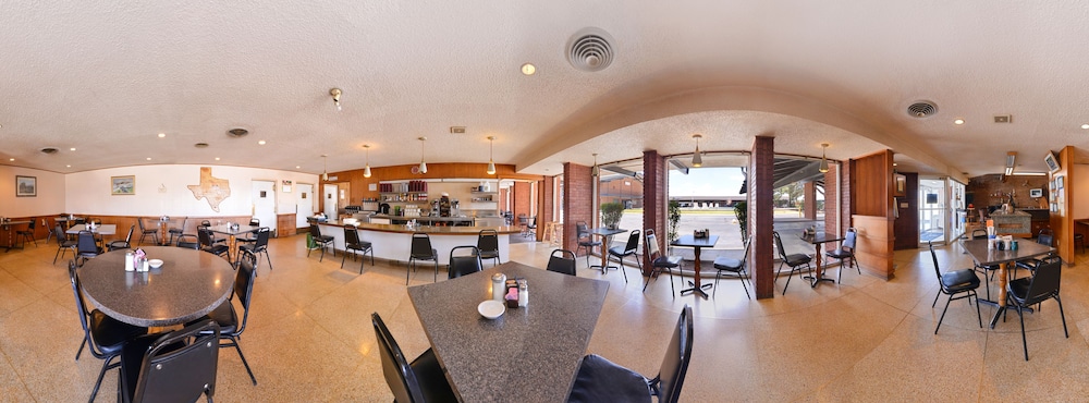 Ranch House Motel - photo 25