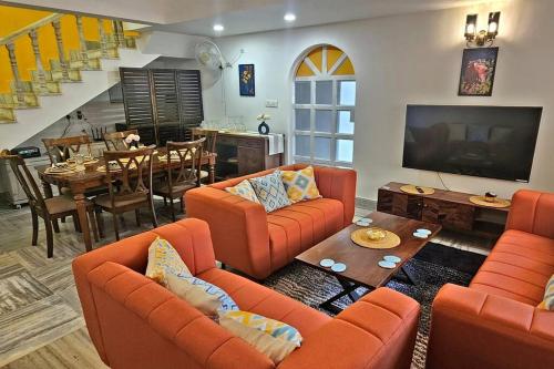 Bungalow Dona Spacious 4BHK in Dona Paula — 4-Star Luxury Hotel in Mormugao, India