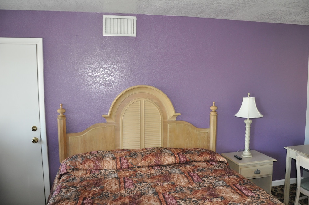 Atlantic Economy Inn - photo 14