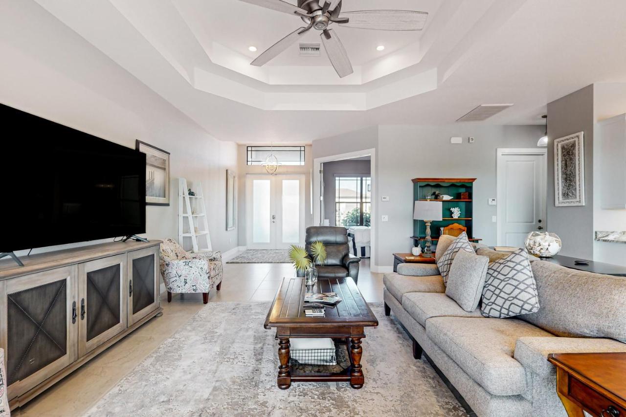 The Pink Flamingo Sanctuary — 4-Star Luxury Hotel in Cape Coral, United States