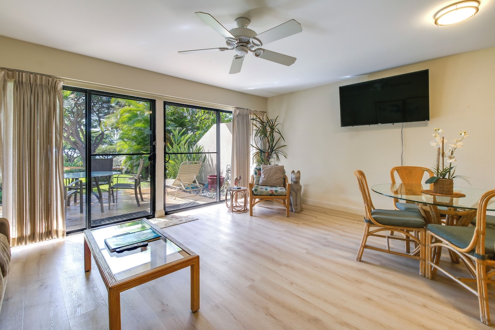 Kihei Condo with Resort Amenities Walk to the Beach — hotel in Wailea