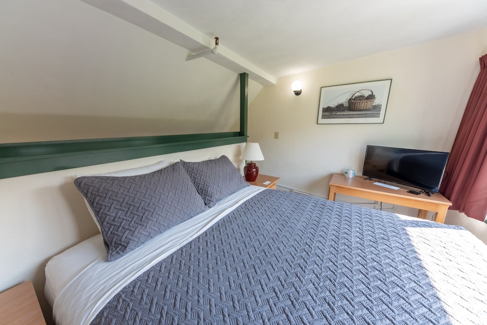Sugarloaf Inn - photo 17