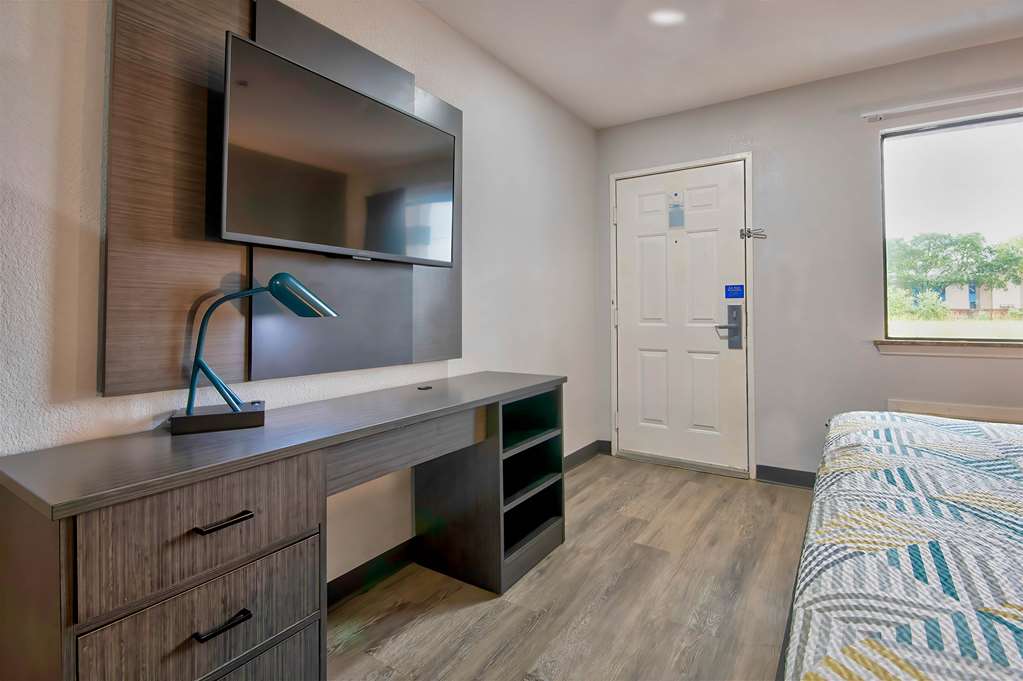 Studio6 Texas City TX - photo 11