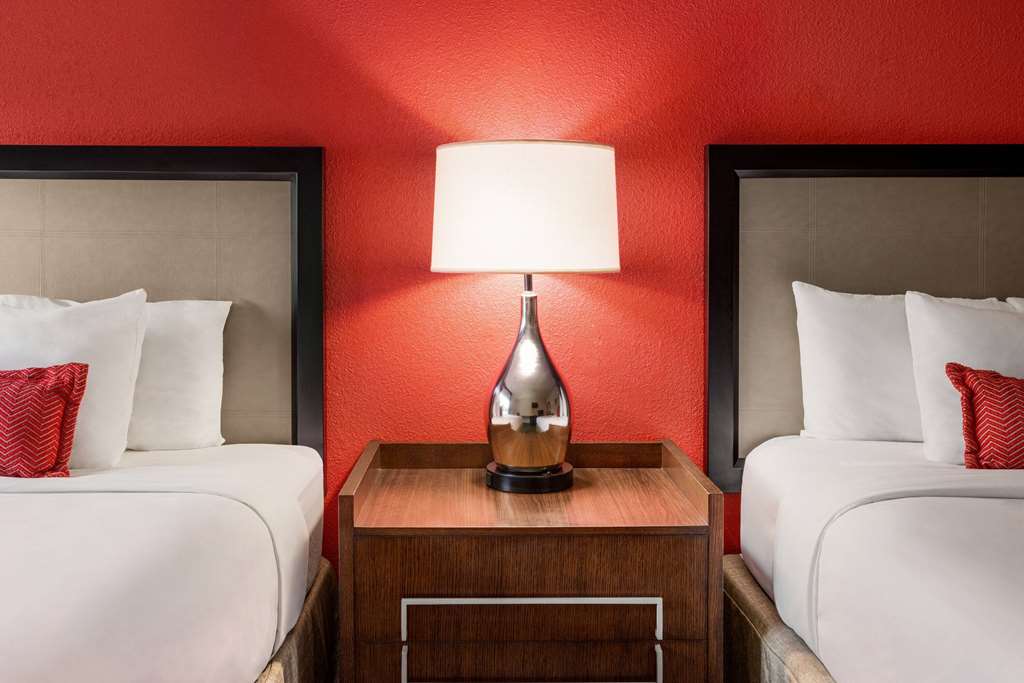 Ramada by Wyndham Albuquerque Airport - photo 33