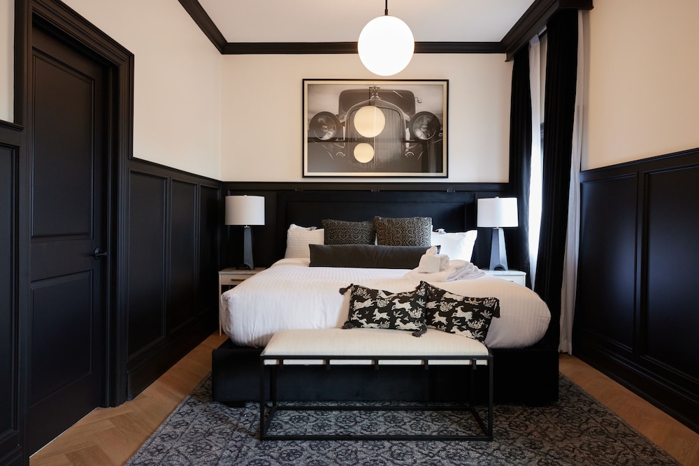 The Dorchester Hotel - last minute hotel in Collingwood