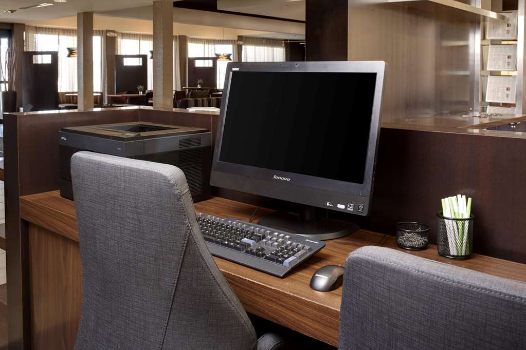 Sonesta Select Milwaukee Brookfield - photo 22