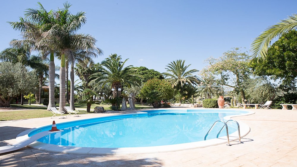 Valleforno Country House di Charme — 4-Star Luxury Hotel in Ispica, Italy