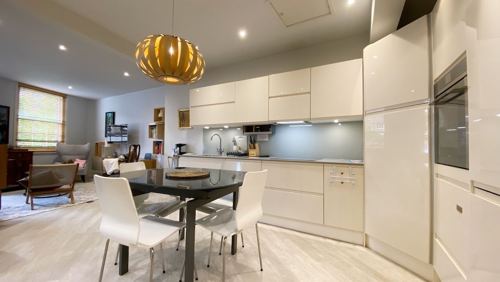 Stunning 3 bed House in Central London Westminster — 5-Star Luxury Hotel in London, United Kingdom
