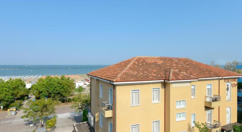 Hotel Flora - carbon neutral hotel in Cesenatico
