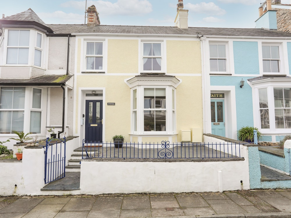 Hyfrydle - carbon neutral hotel in Porthmadog